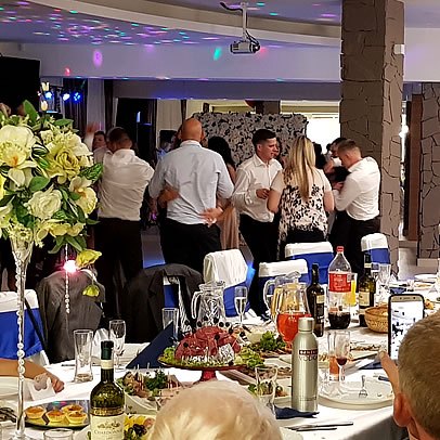 Šventės akimirka restorane Vis à Vis
